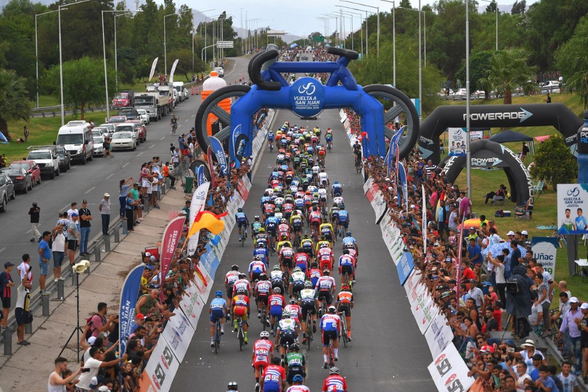 The peloton sets of for stage 7 of the Vuelta a San Juan