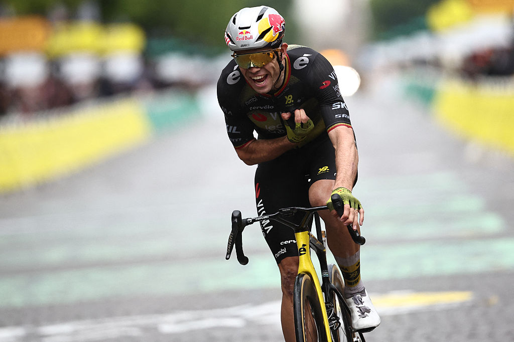Team Visma - Lease a bike team&#039;s Belgian rider Wout van Aert cycles to the finish line to win the 21st and final stage of the 112th edition of the Tour de France cycling race, 132.3 km between Mantes-la-Ville and Paris Champs-Ã‰lysees, on July 27, 2025. (Photo by Anne-Christine POUJOULAT / AFP)