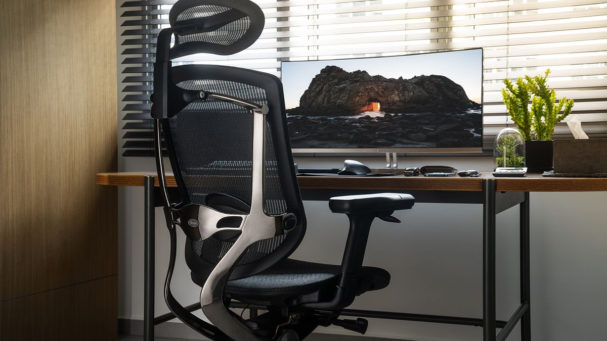 NeueChair review: gaming comfort, office styling | T3