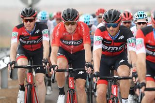 Dennis loses jersey but keeps morale at Abu Dhabi Tour