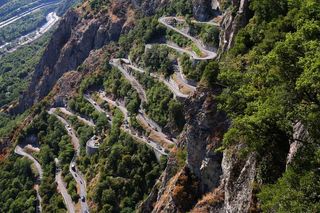 The many switchbacks of the St Jean de Maurienne climb on stage 18
