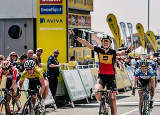 Stage 2 - Women's Tour: D'hoore wins stage 2