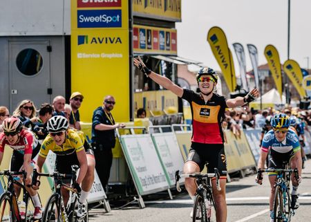 Jolien d'Hoore (Wiggle Honda) wins