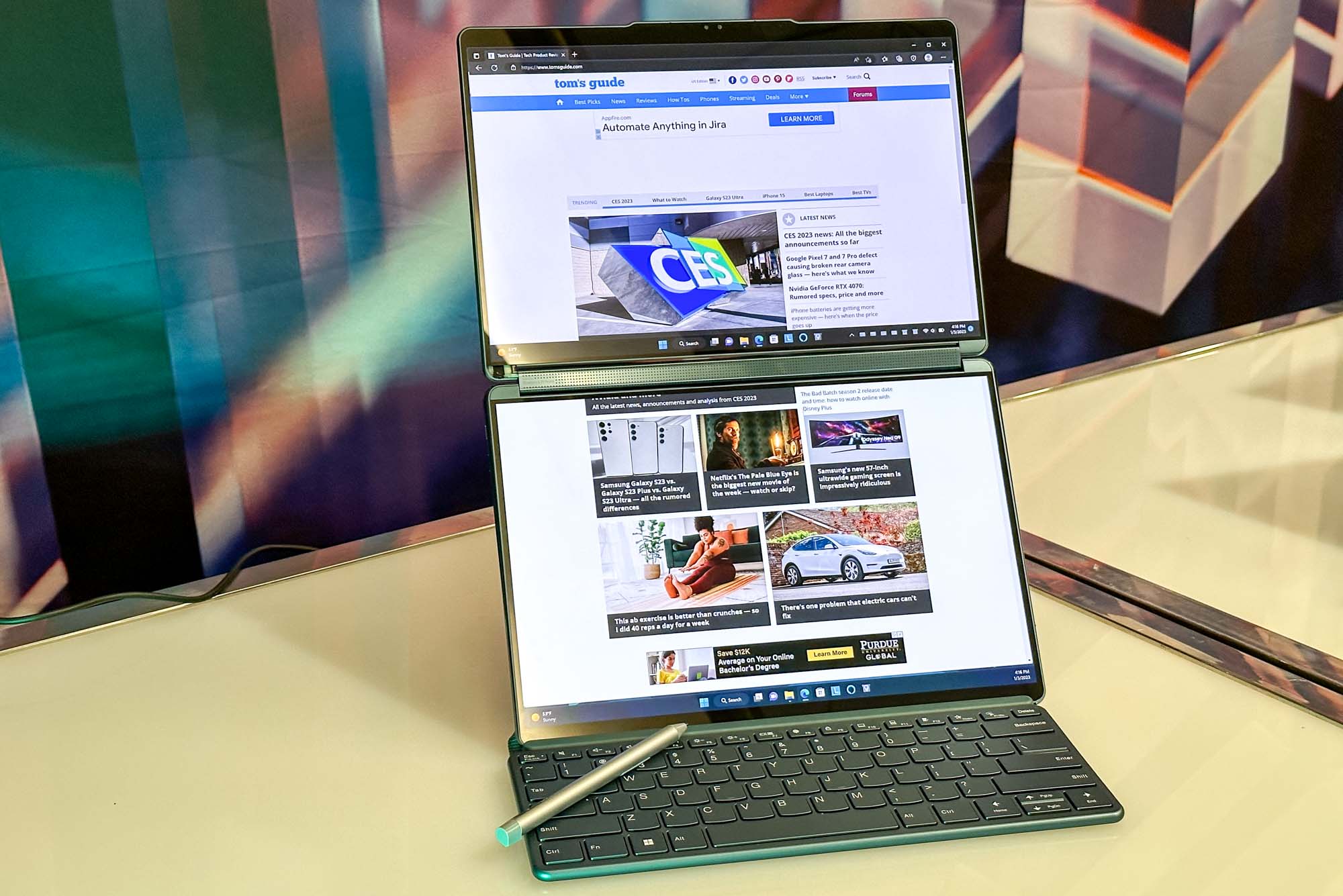 Lenovo Yoga Book 9i Just Blew Away Ces 2023 With Dual Oled Screens Techiazi