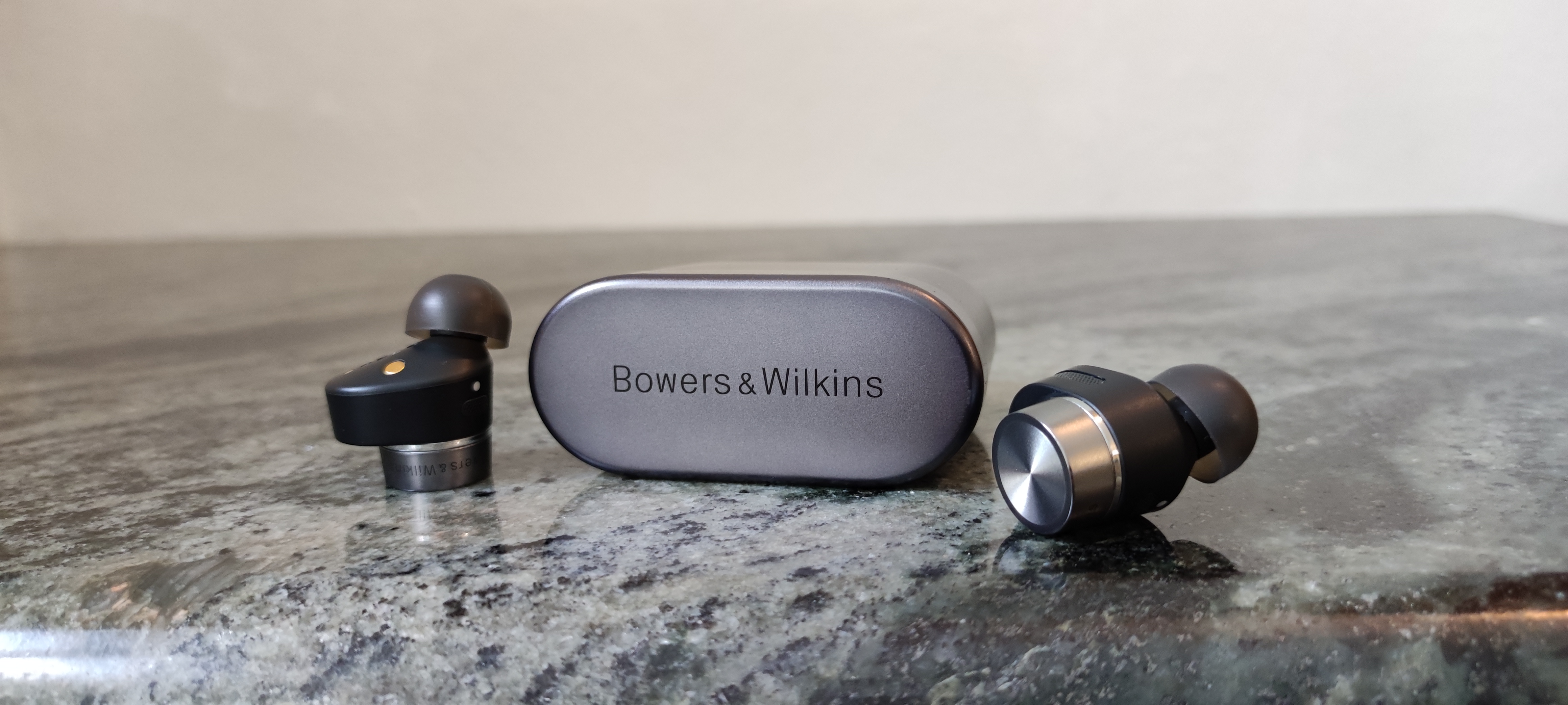 Bowers &amp; Wilkins Pi7 S2