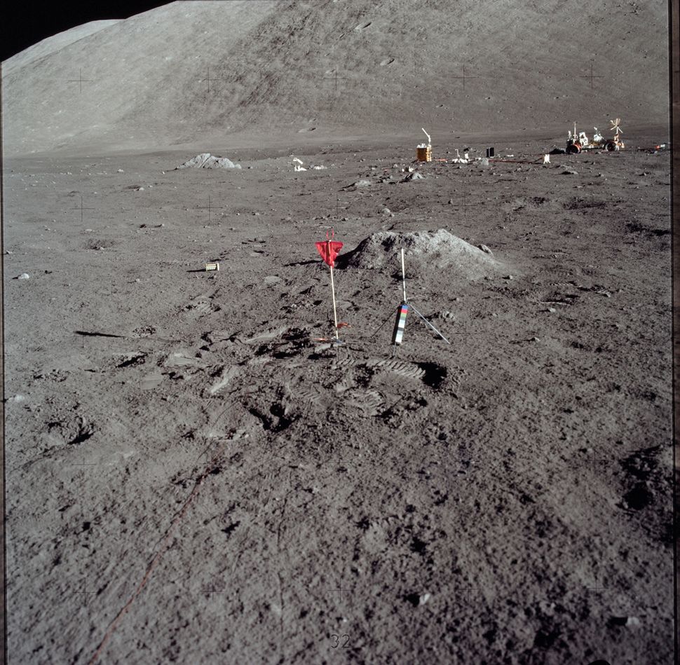 Apollo 17: NASA's Last Apollo Moon Landing Mission in Pictures: Page 3 ...