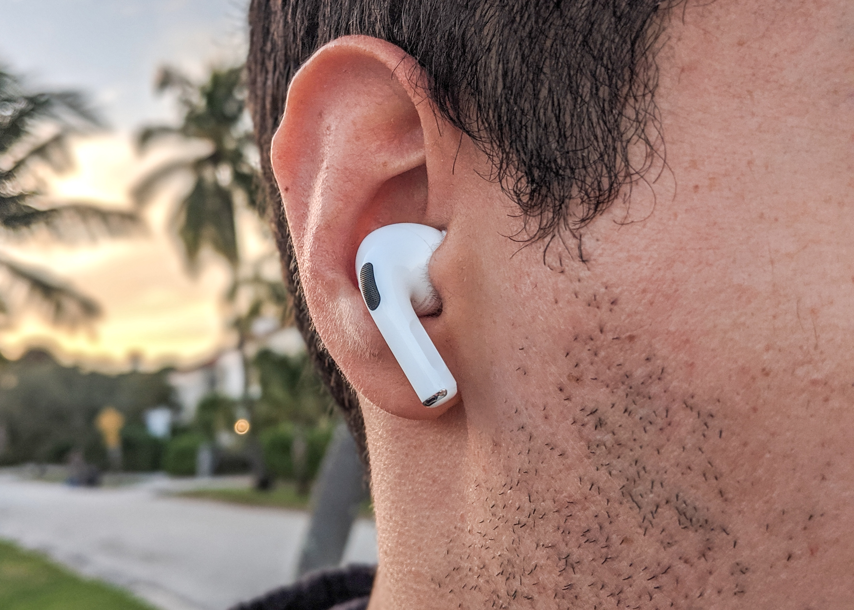 Какая последняя прошивка apple airpods 2