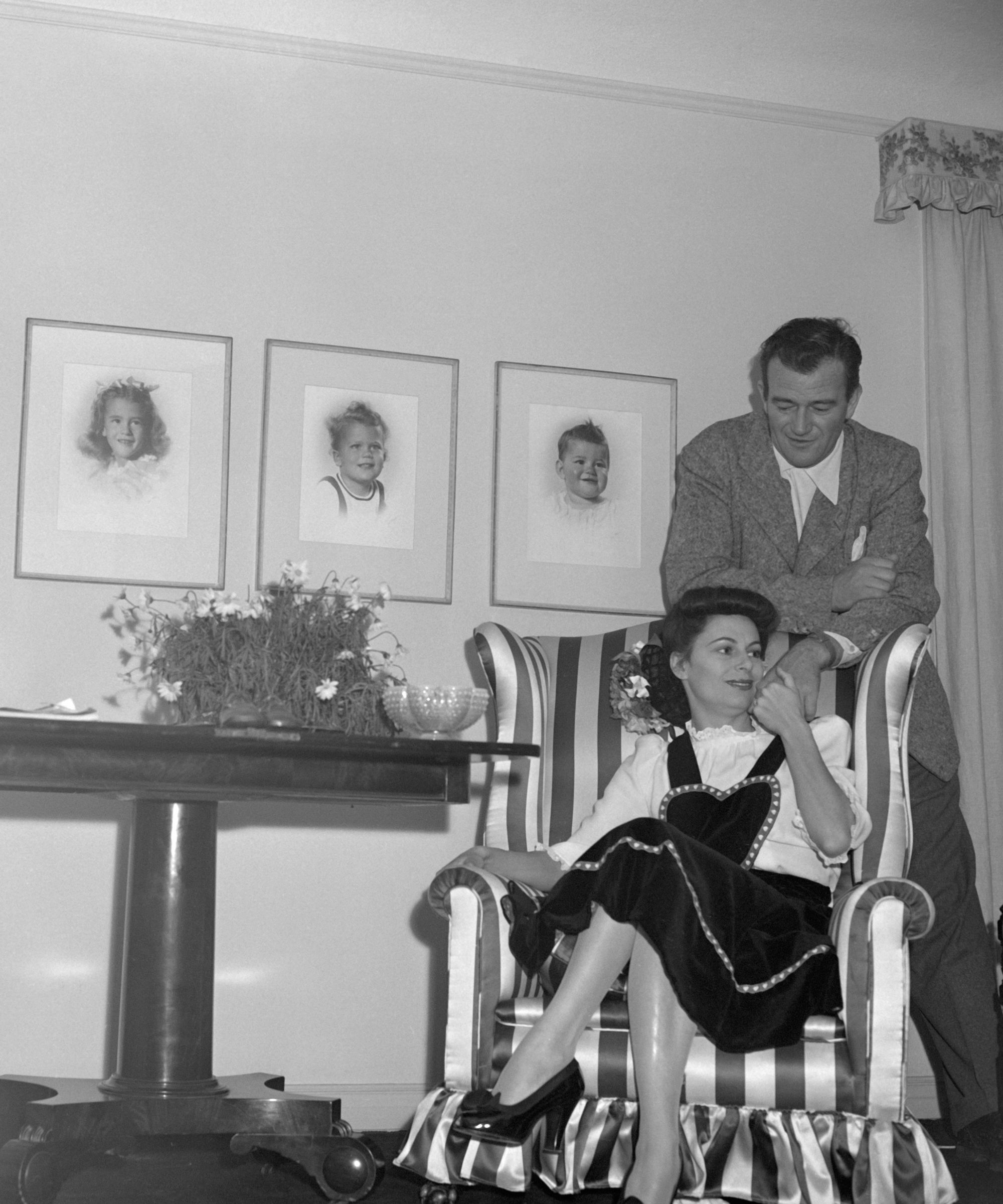 john wayne and his wife in the '40s