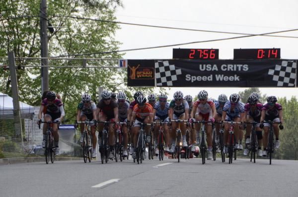 The Women's field all together.