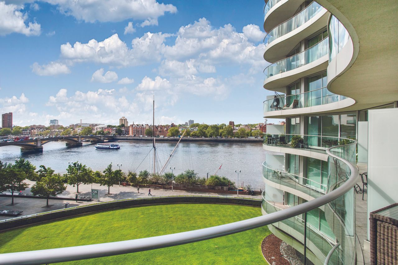 albion_riverside_c41_-_bal.jpg