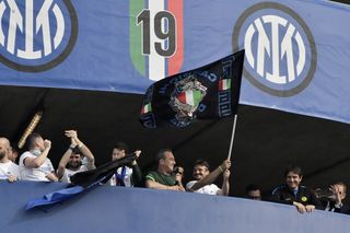 Antonio Conte, right, led Inter to the Serie A title