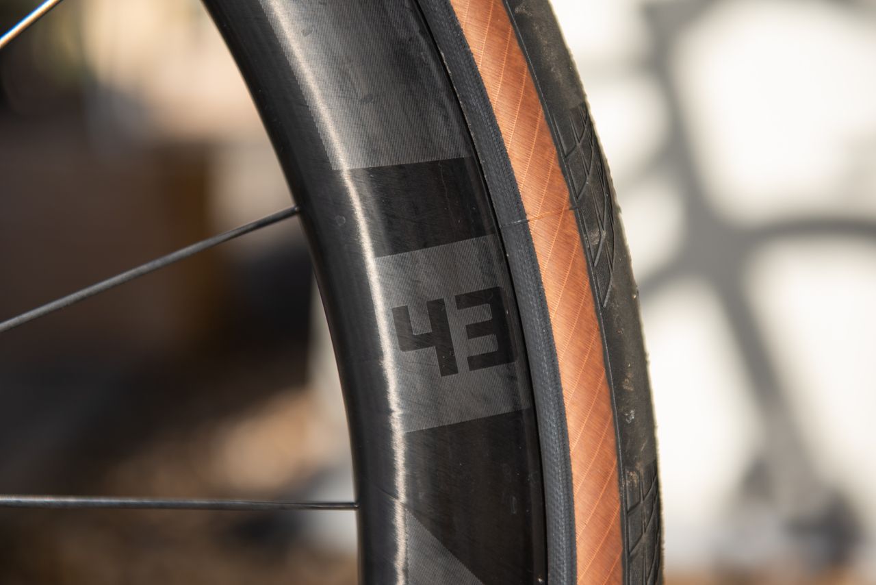 Argonaut RM3 - close up and side-on bike photos