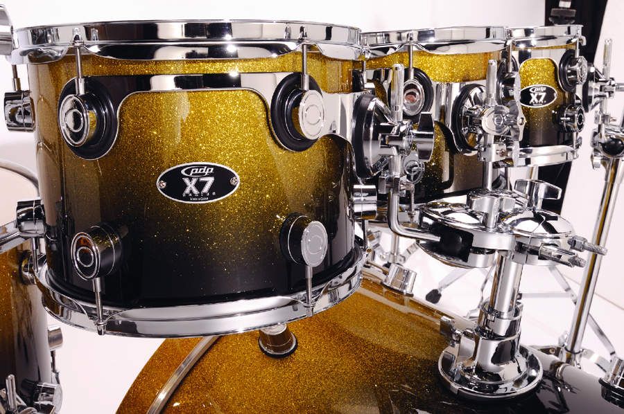 The rack toms come complete with DW&acute;s RIMS-type mounts - a sign of the great build quality