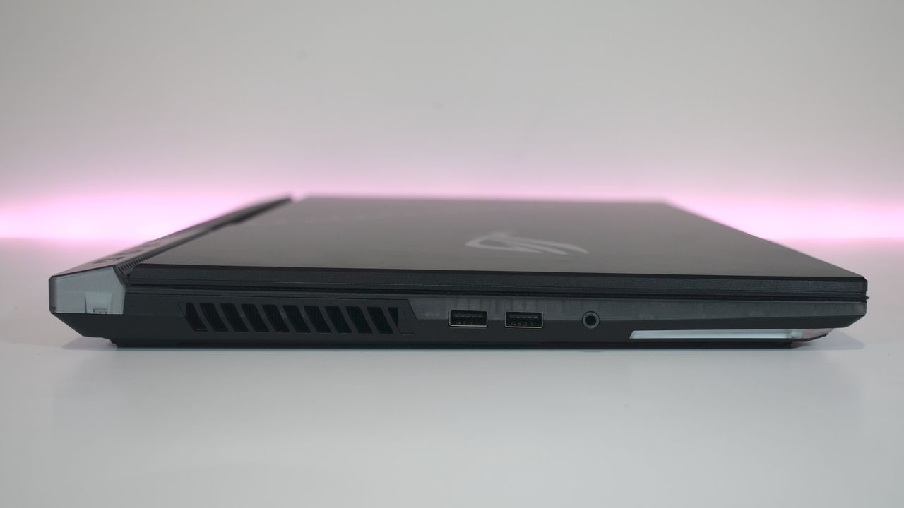 ASUS ROG Strix Scar 17 SE