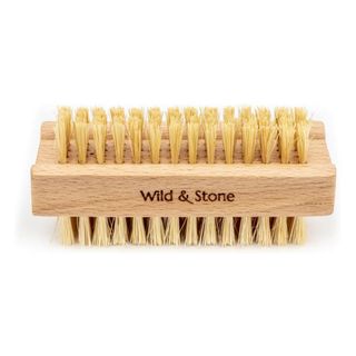 Wild & Stone | Wooden Nail Brush | Natural Sisal Nail Brush For Cleaning Nails | FSC Certified Beechwood & Sisal Fibres (1 Pack)