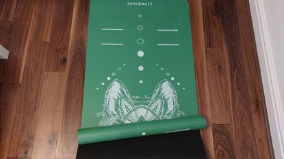 Lumi Therapy Eco Wolf Yoga Mat review