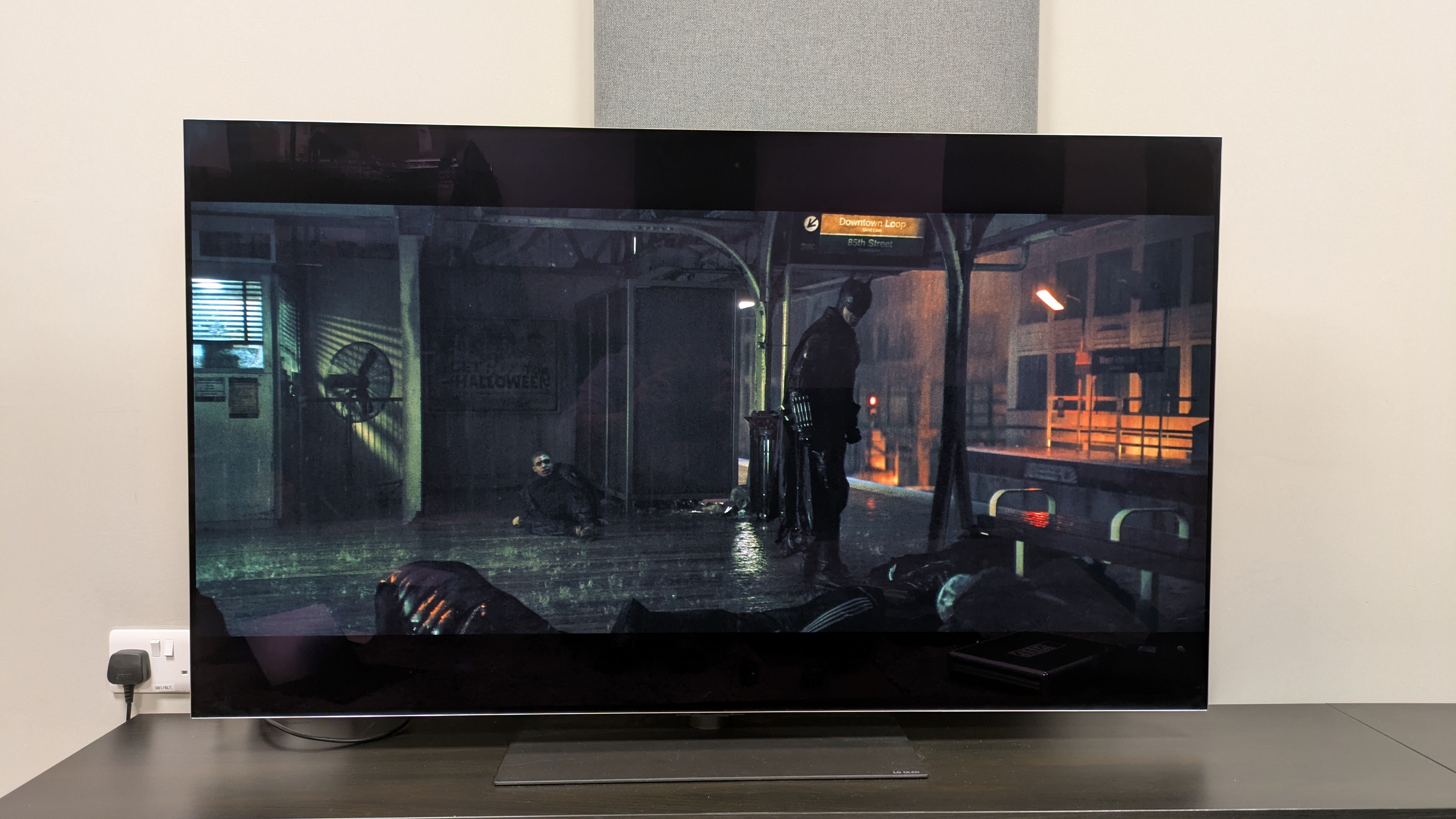 A shot of the subway fight scene from The Batman on the LG G5 in Dolby Vision Cinema Home mode post update