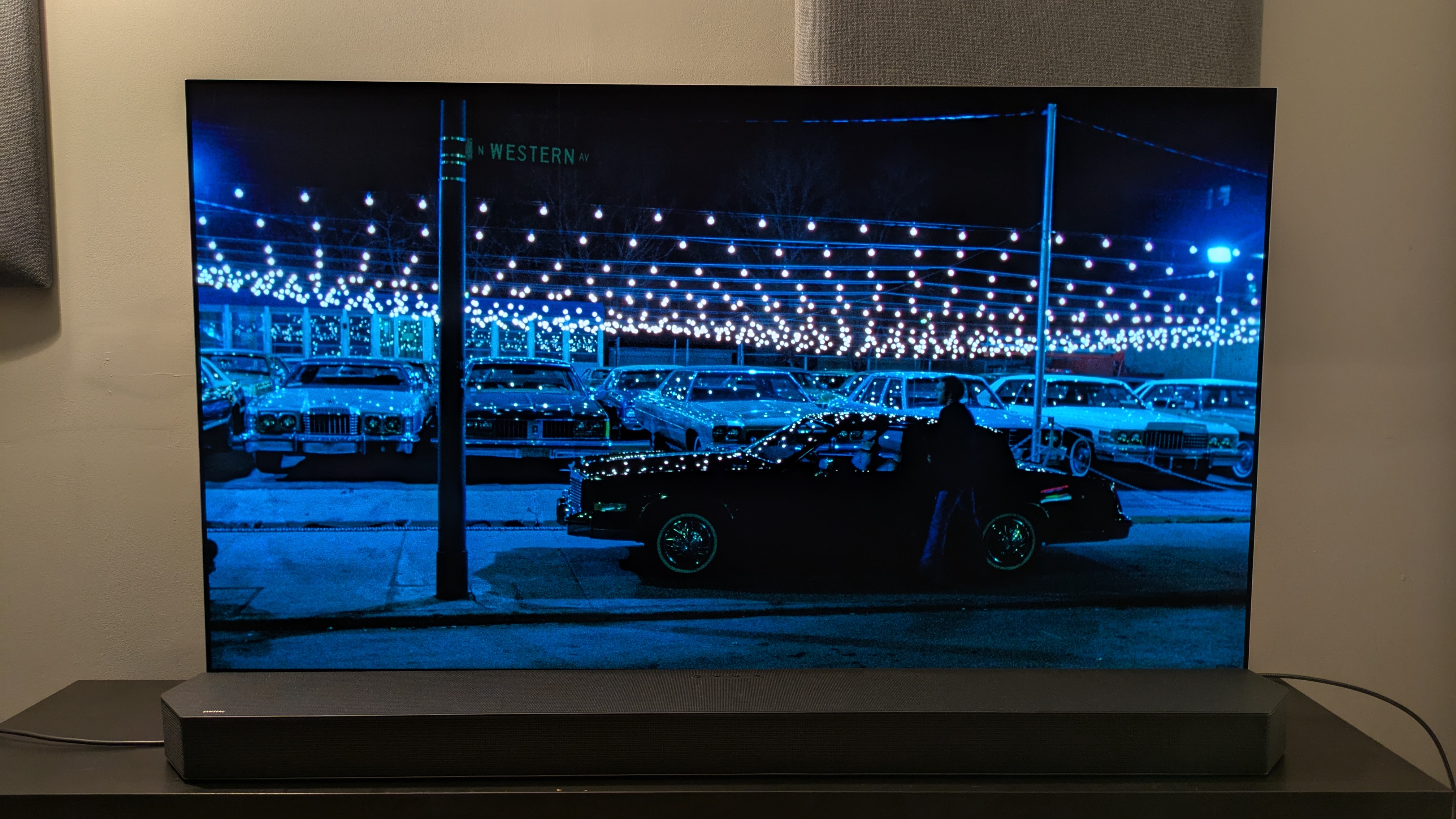 Thief 4K Blu-ray on LG G5 with Frank by his car at night on screen