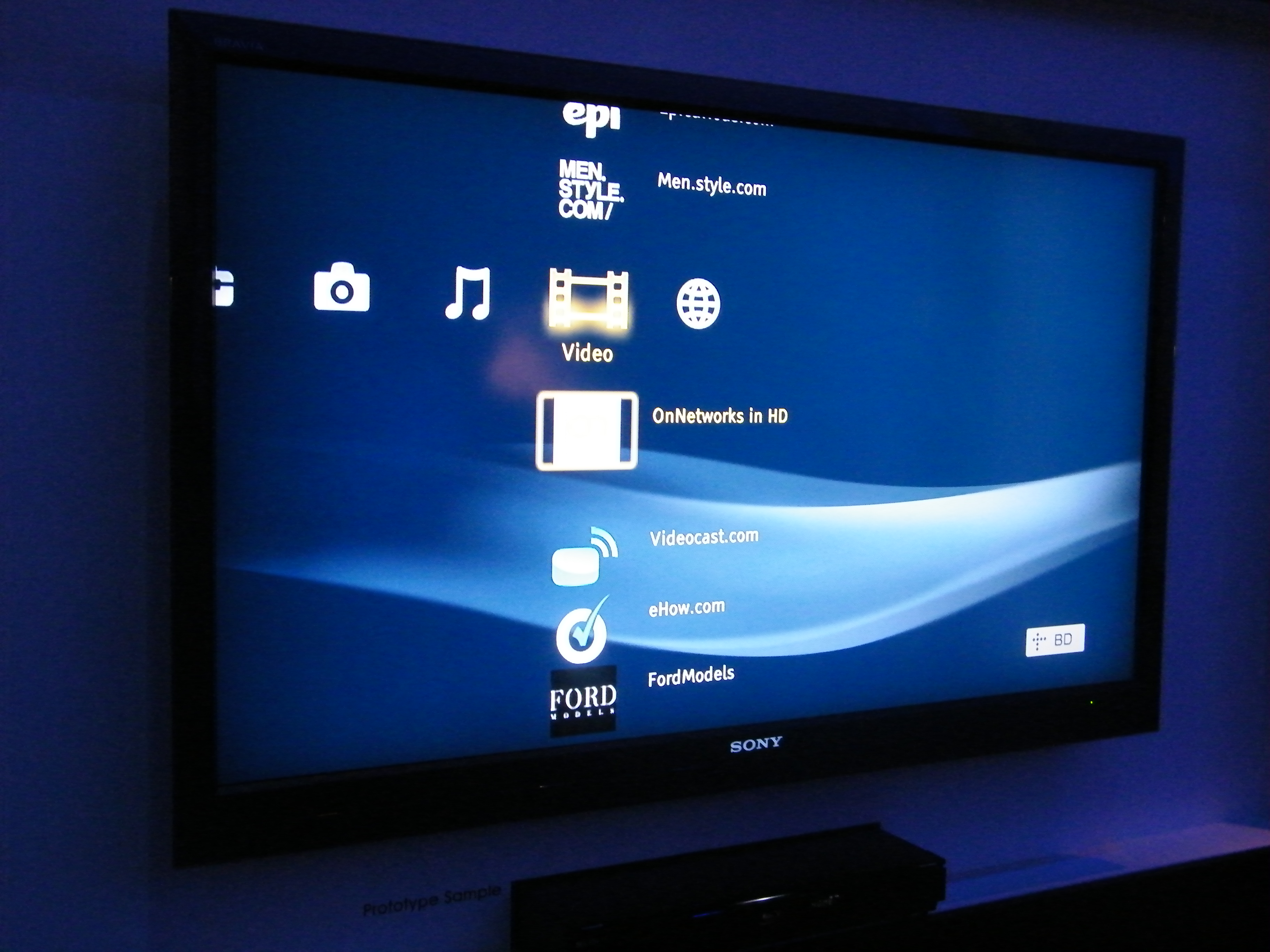 Sony Bravia web-enabled TVs, coming to the UK in 2010