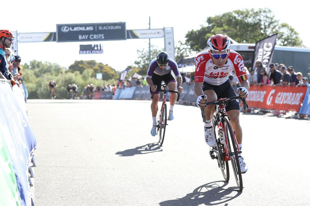 Caleb Ewan goes off the front at the Bay Crits