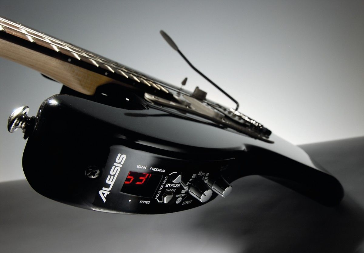 The LED display on the top horn aids preset navigation