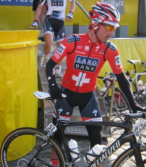 Fabian Cancellara (Saxo Bank) win his Specialized 'Project Black' bike