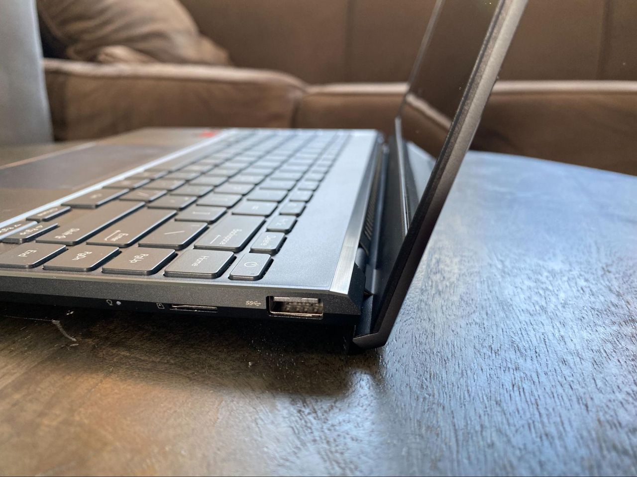Asus ZenBook 13 (AMD)