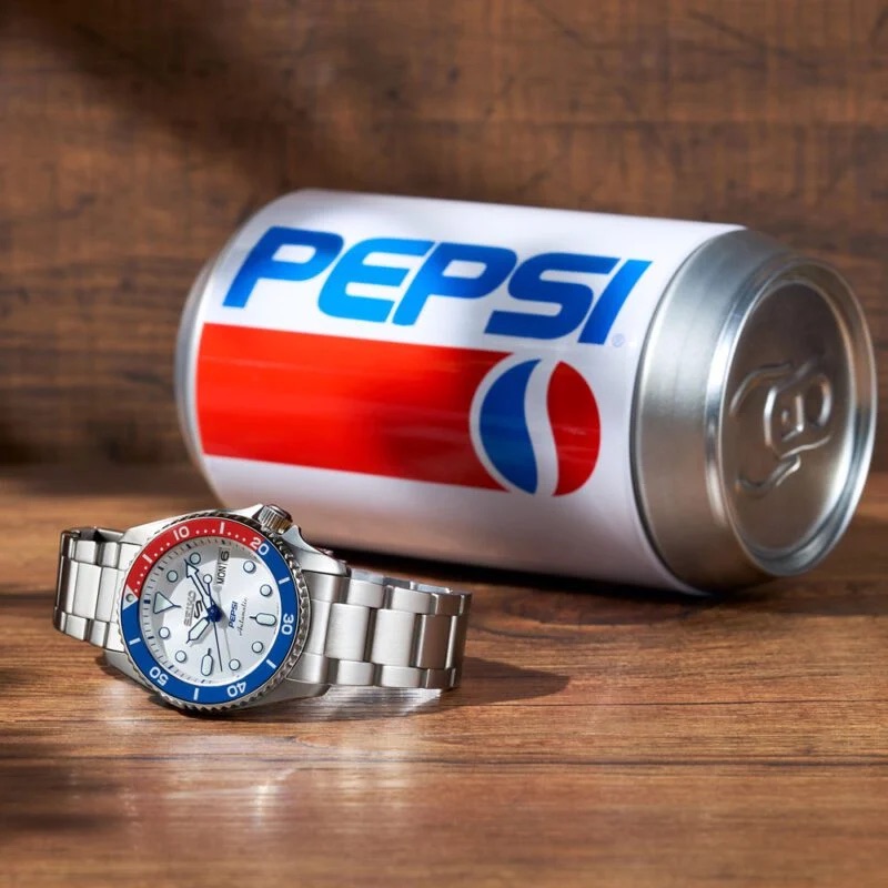 Seiko x Pepsi Silver from different angles