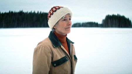 Barb (Emma Thompson) in a scene from "Dead of Winter"