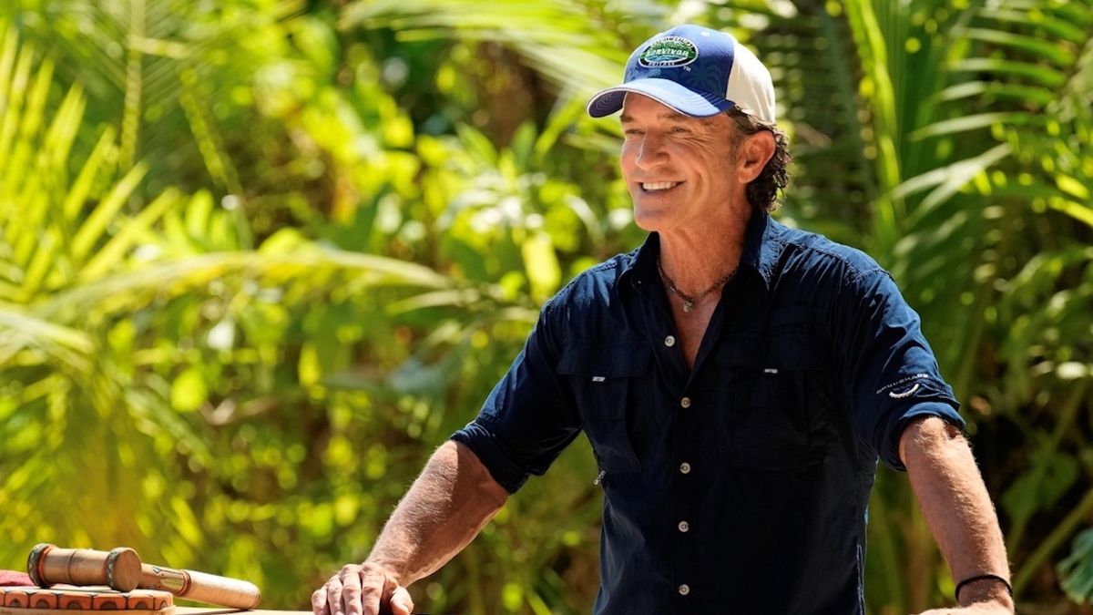 Jeff Probst conducting the Survivor auction