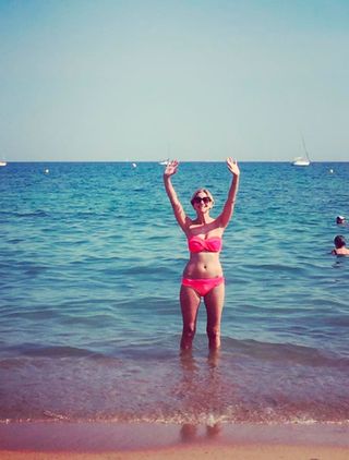 Lisa Faulkner shares a bikini holiday snap