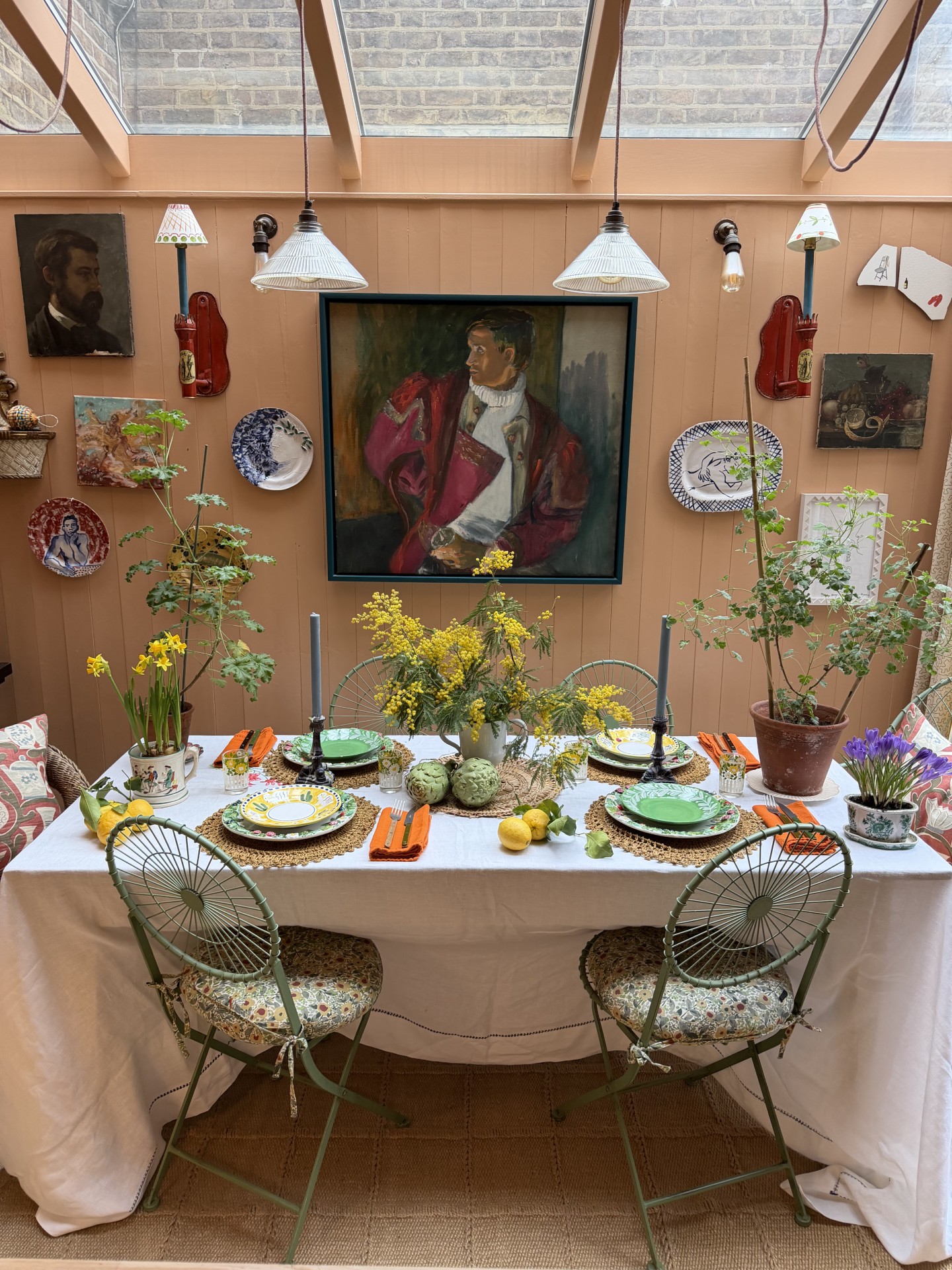 An image of @maximilianhurd's interiors.