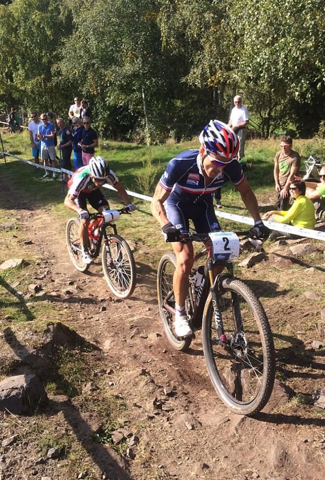 Julien Absalon leads Nino Schurter