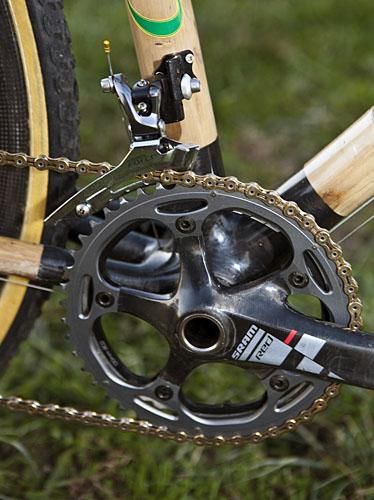 The SRAM Red crankset is fitted with 'cross-specific 39/46T chainrings.