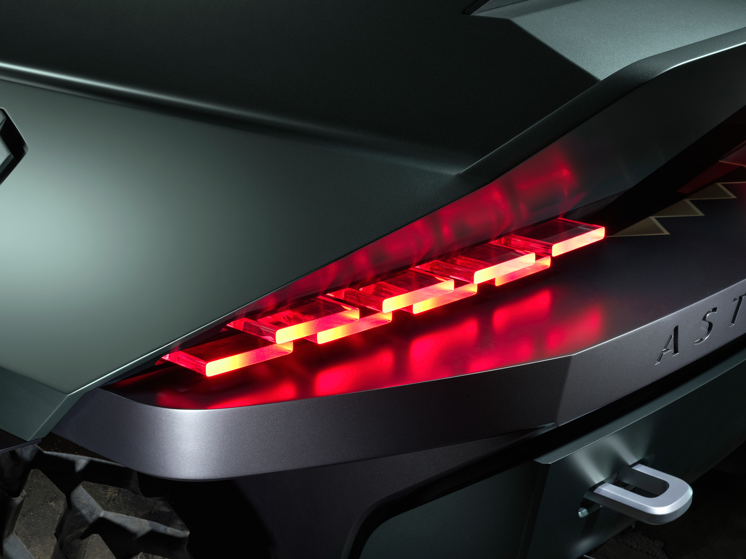 Aston Martin Dreadnought exterior design details