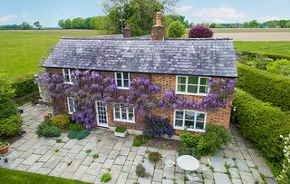 cosy chocolate box cottages