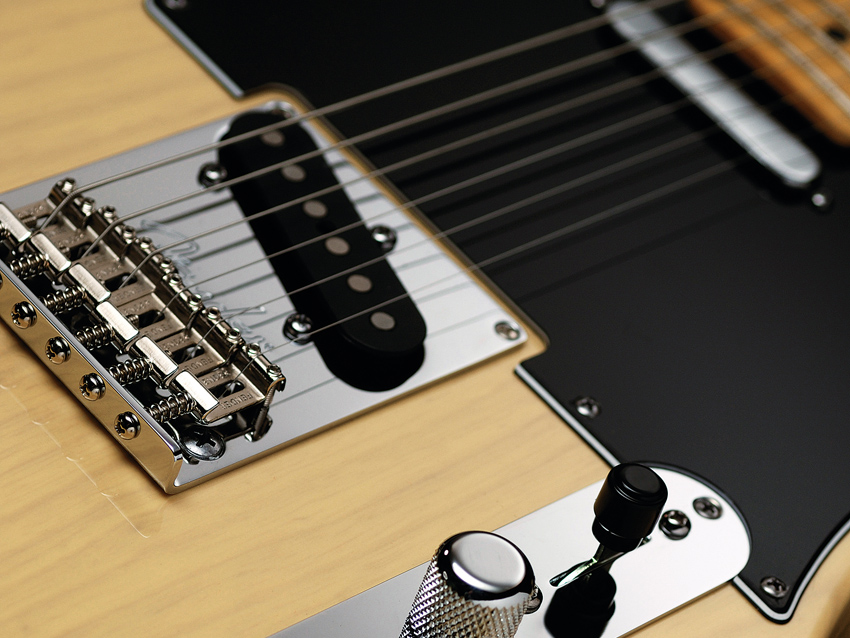 The 'Blackguard blonde' finish is classic and stunning.