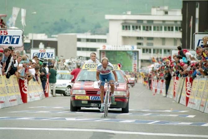 Pantani winning at L'Alpe d'Huez in 1994