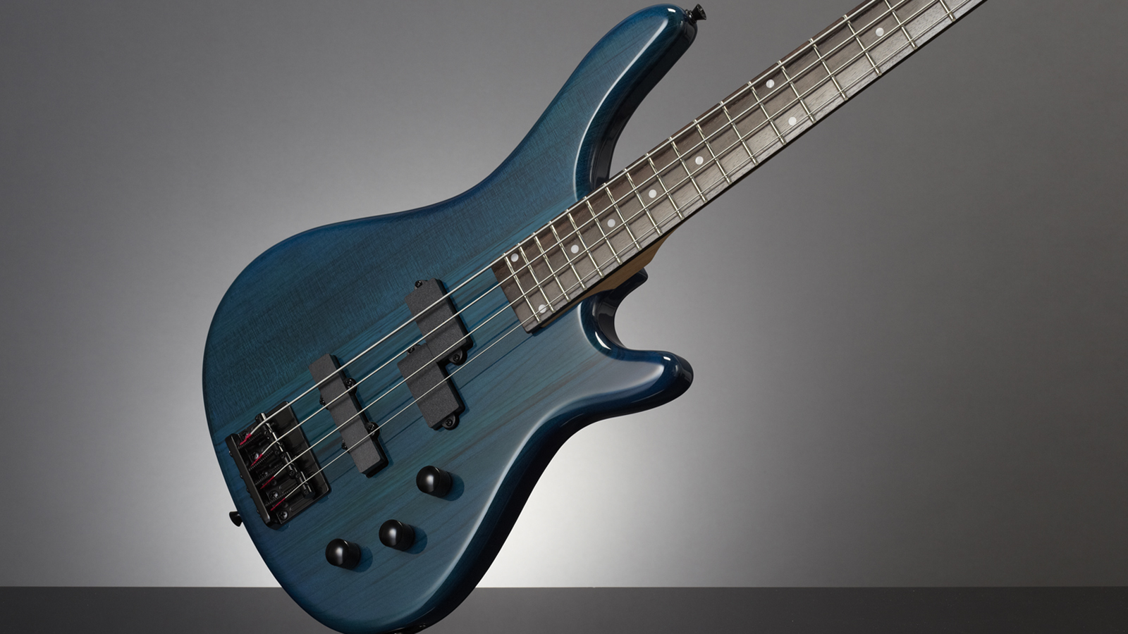 Gear4Music PGB-100 bass