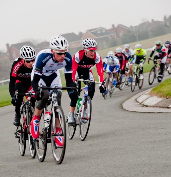 James Stewart and Tom Murray push the breakaway out.