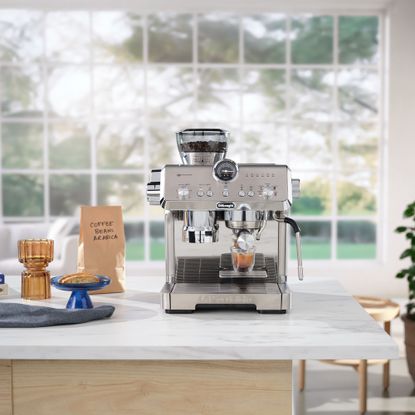 De'Longhi coffee machine