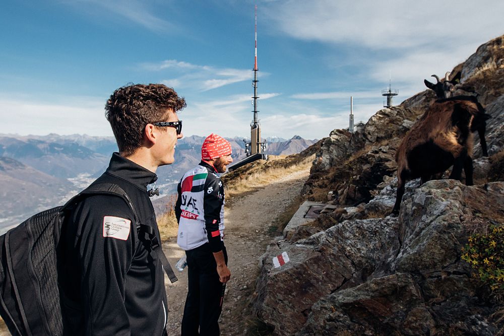The team hikes on Monte Tamaro