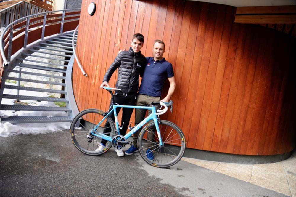 Baden Cooke and Romain Bardet with the Factor O2