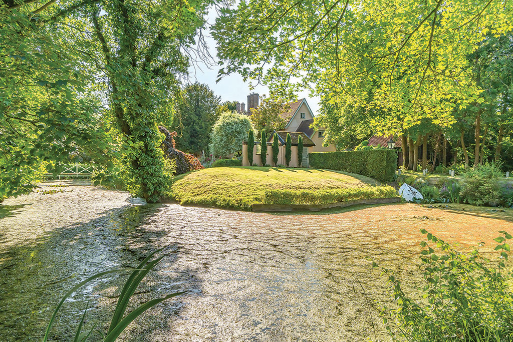 House for sale: Hempnalls Hall, Cotton, Stowmarket, Suffolk.