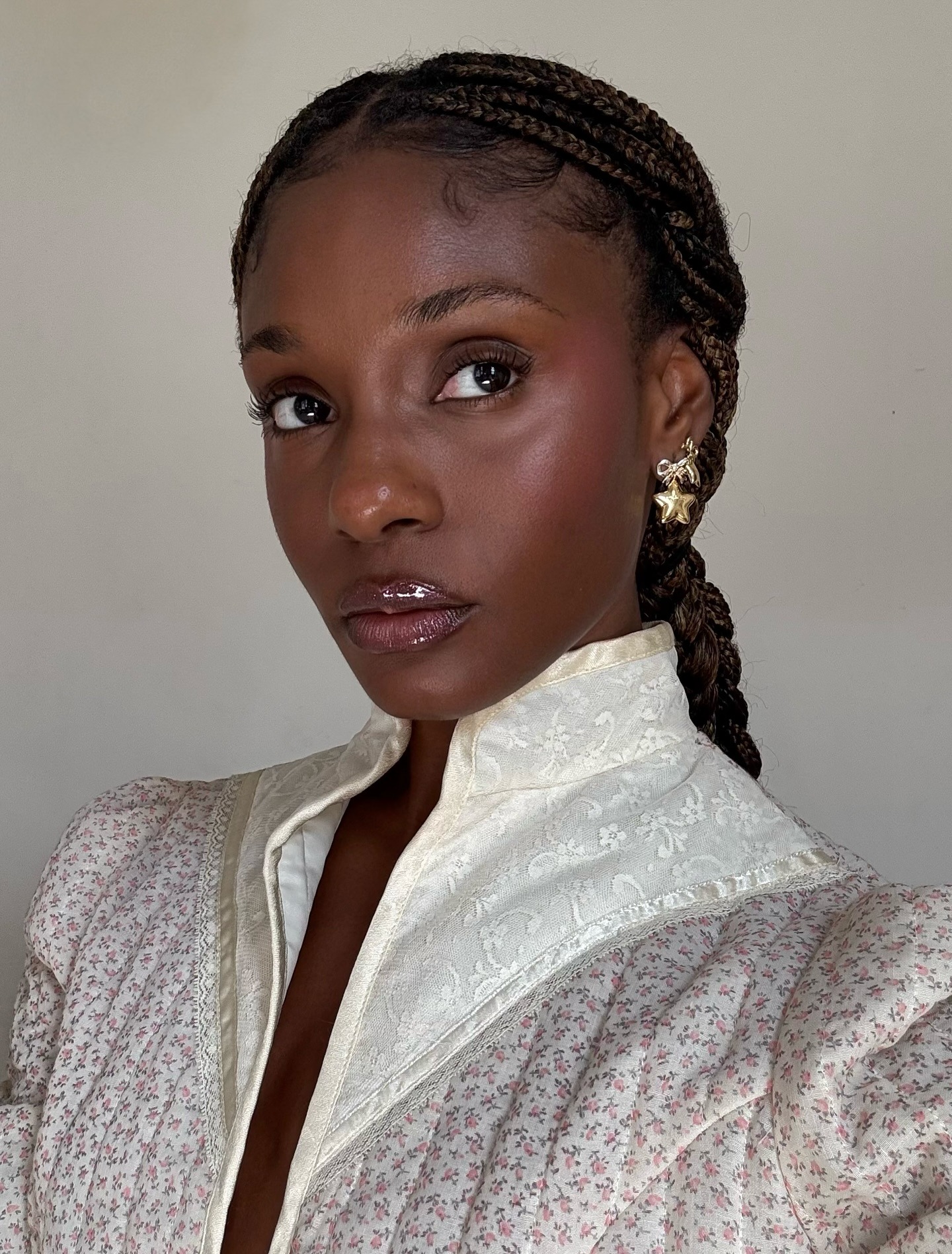 Fashion person Camri Hewie wears a Gen Z workwear capsule wardrobe outfit.