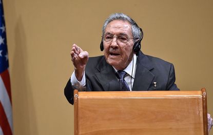 Cuba's Raul Castro fields tough questions from American reporters