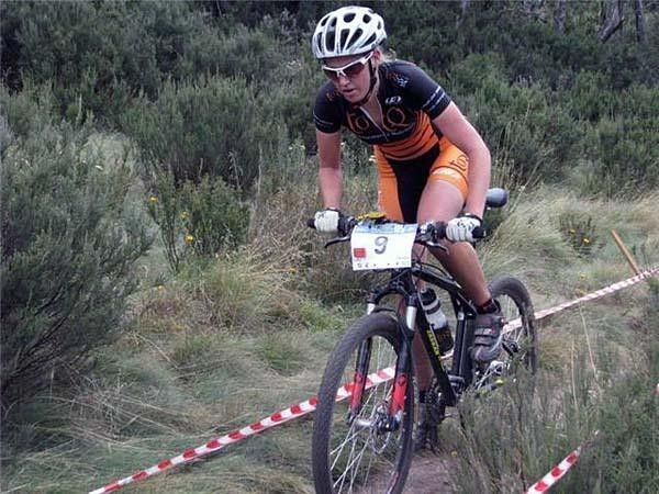 Jo Wall chases hard