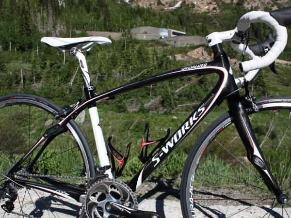 The carbon frame uses Roubaix features but with smaller tubing profiles for a ride more appropriate to smaller and lighter riders.