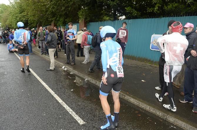 Garmin-Sharp riders try to regroup after a terrible crash in the Giro TTT