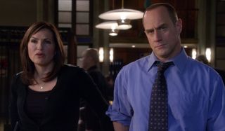 Law and Order: SVU Detectives Benson and Stabler discuss a case